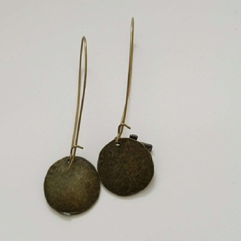 Cross earrings with disk hammered bronze tone - Picture 7 of 8